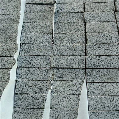 G654 Нарязан тъмно сив гранит Setts Cobbles павета